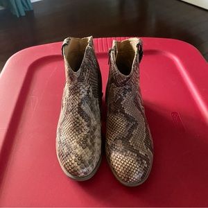 Report snake skin girls short boot.. brand new with tags